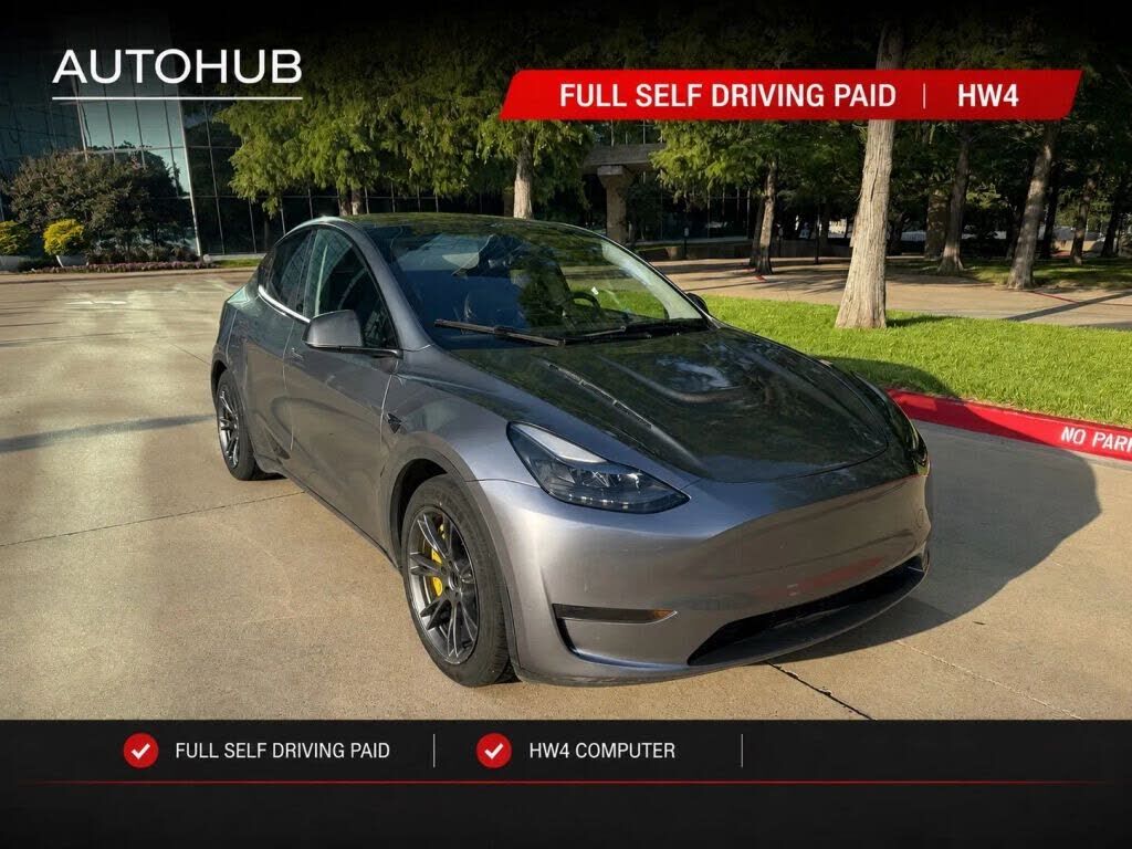 2024 TESLA Model Y
