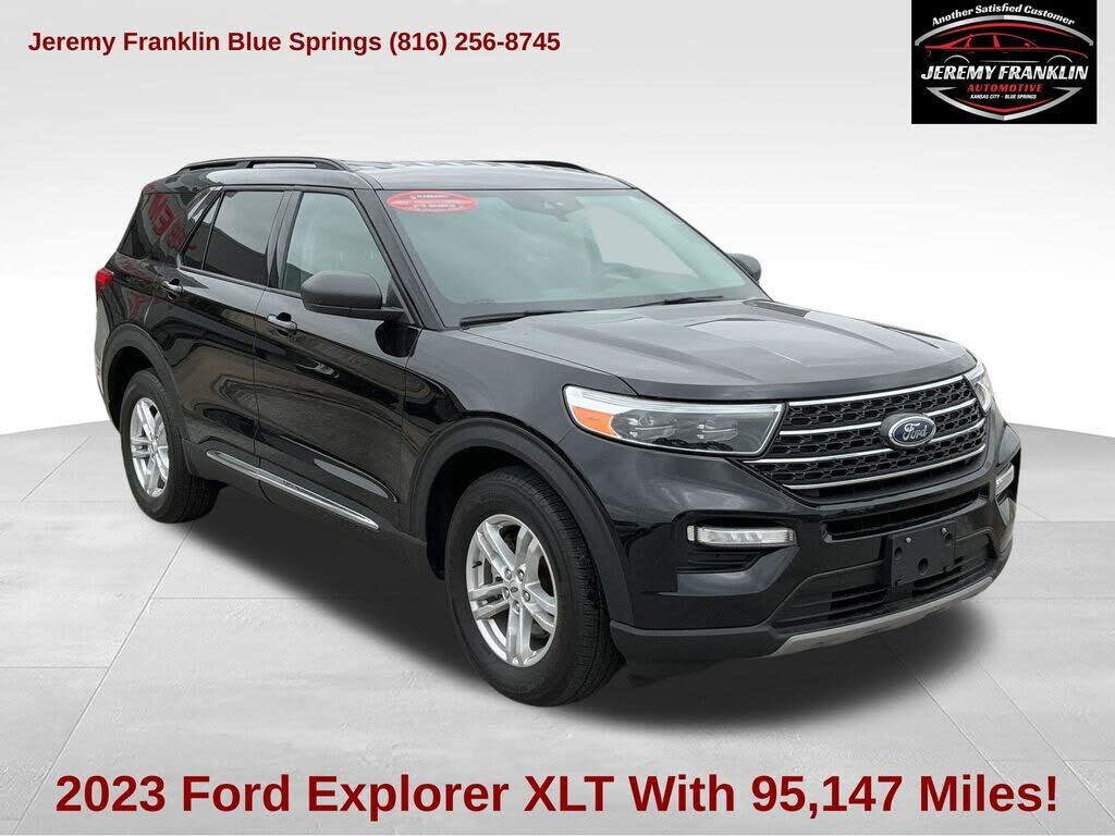 2023 FORD Explorer