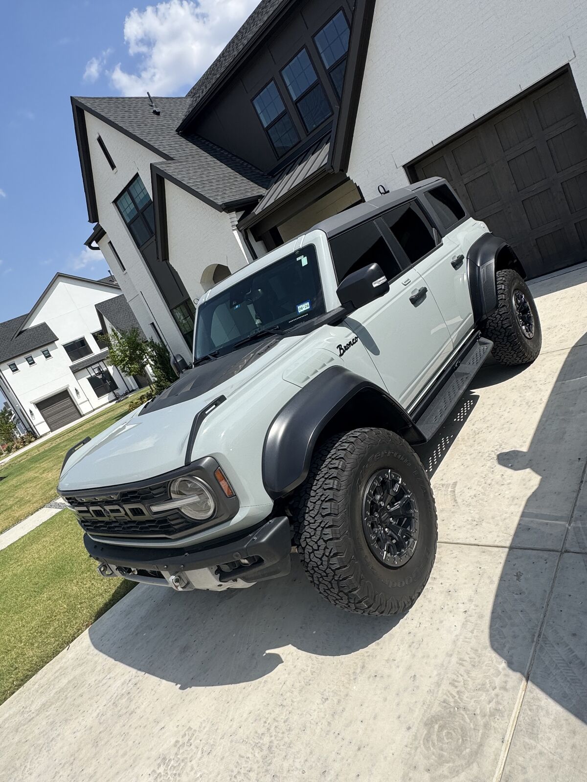 2023 FORD Bronco