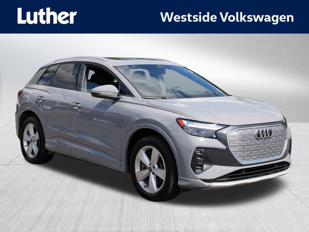 2022 AUDI Q4