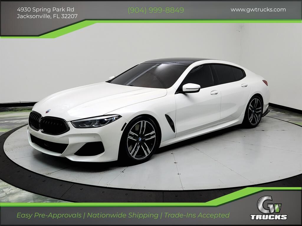 2022 BMW M8