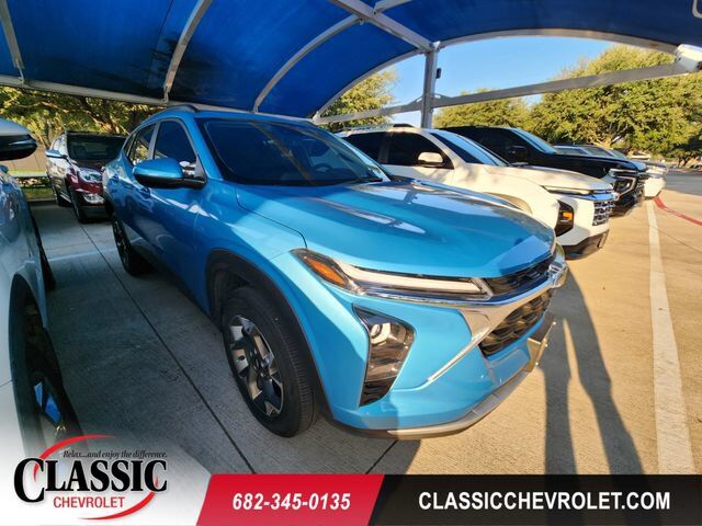 2025 CHEVROLET Trax