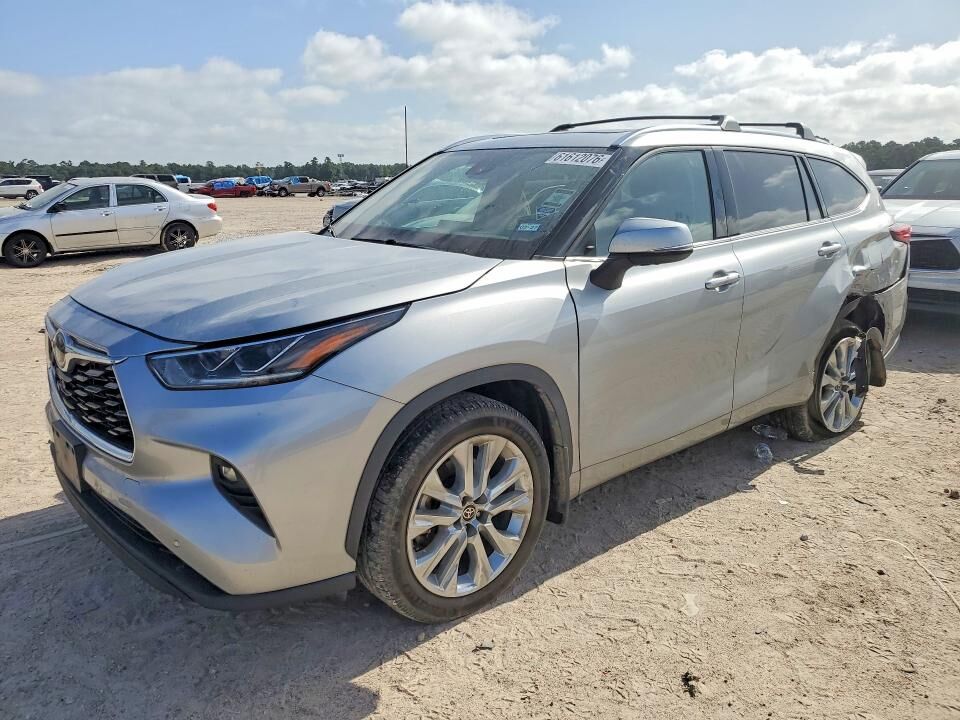 2022 TOYOTA Highlander