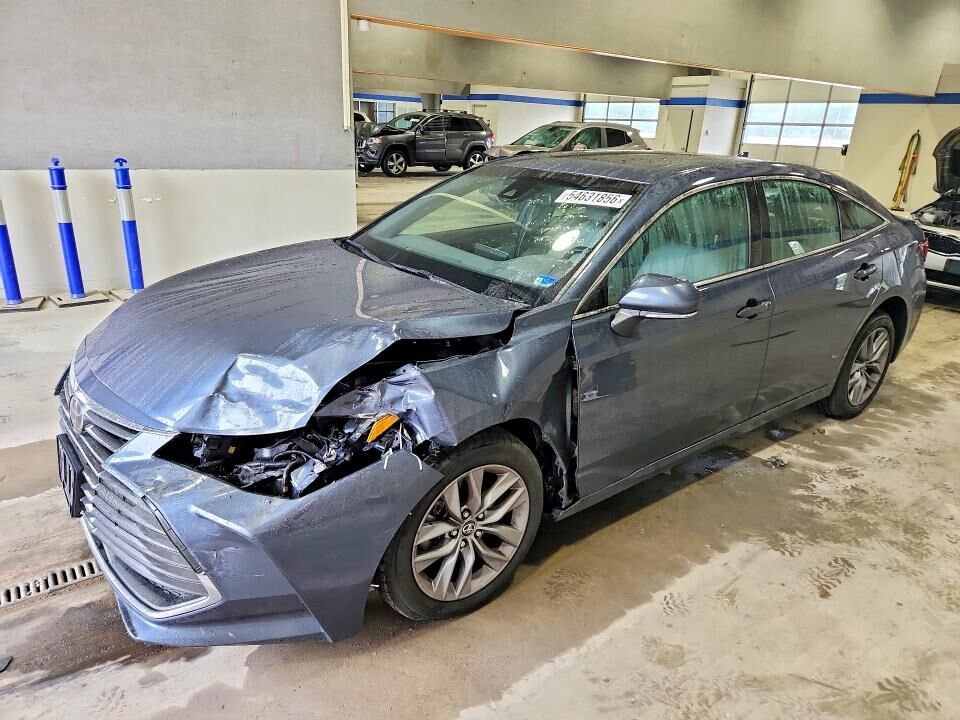2020 TOYOTA Avalon