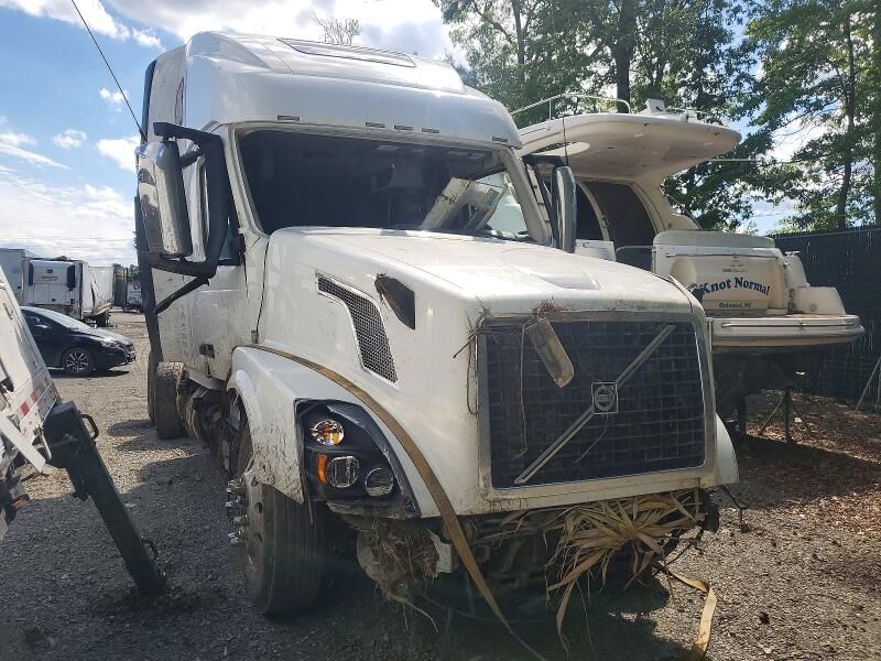 2018 VOLVO TRUCK VNL