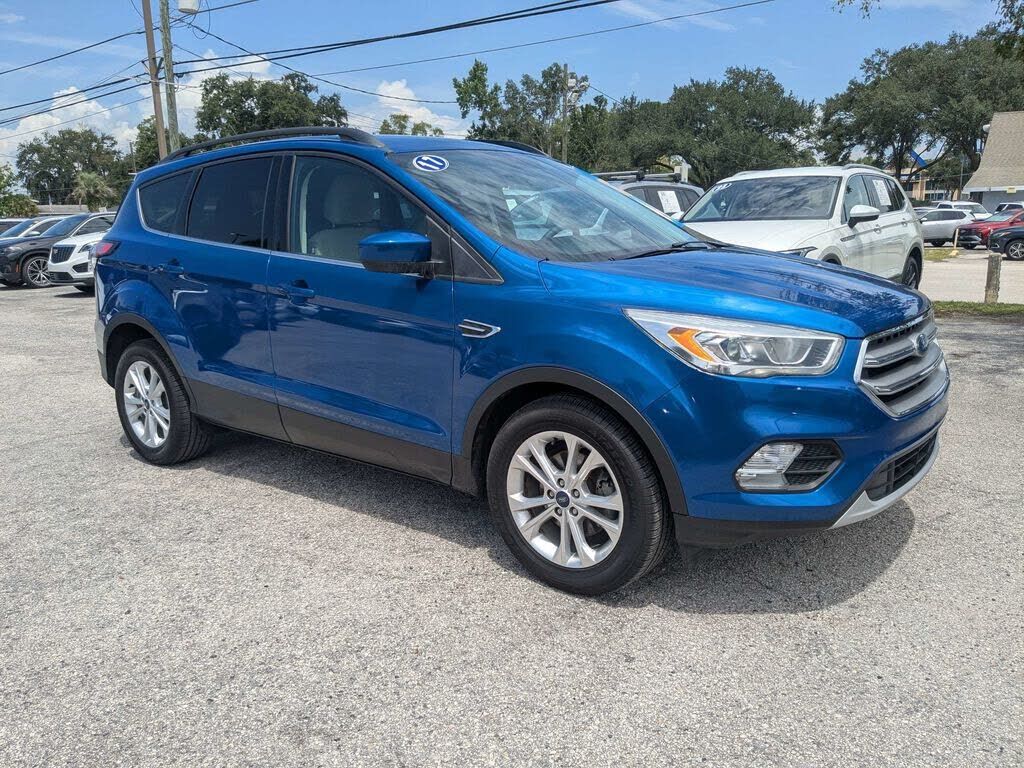 2017 FORD Escape