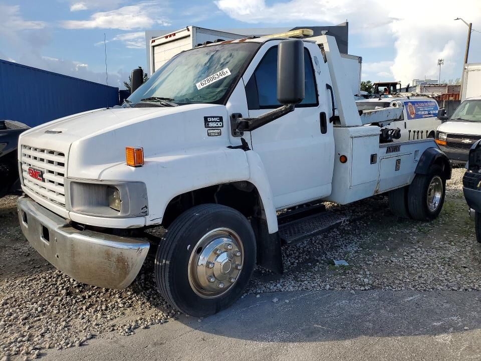 2005 GMC C5