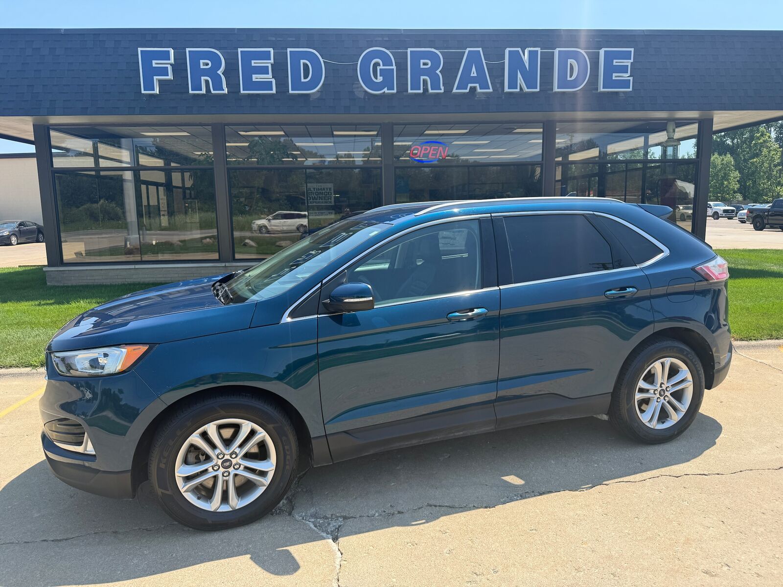 2020 FORD Edge