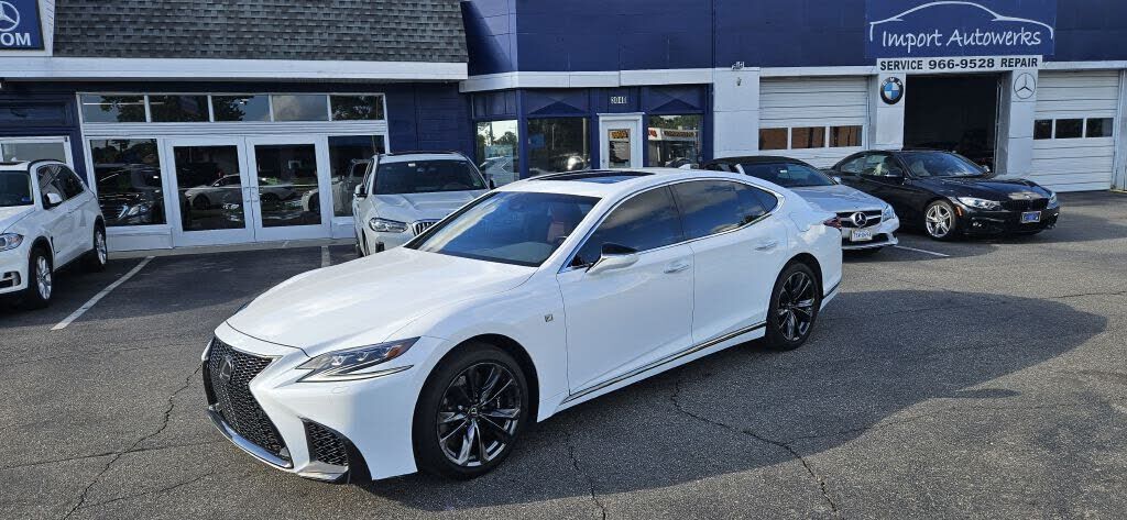 2018 LEXUS LS