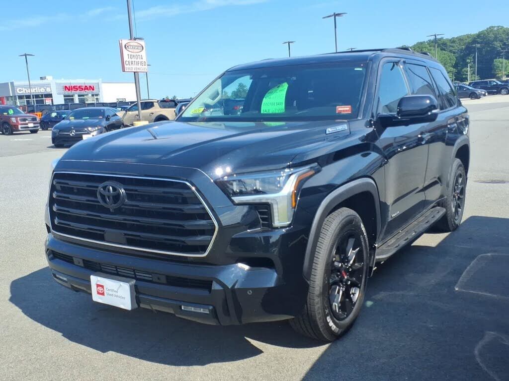 2024 TOYOTA Sequoia