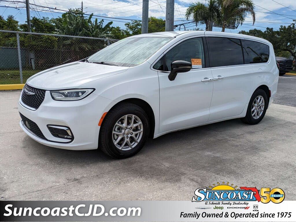 2024 CHRYSLER Pacifica