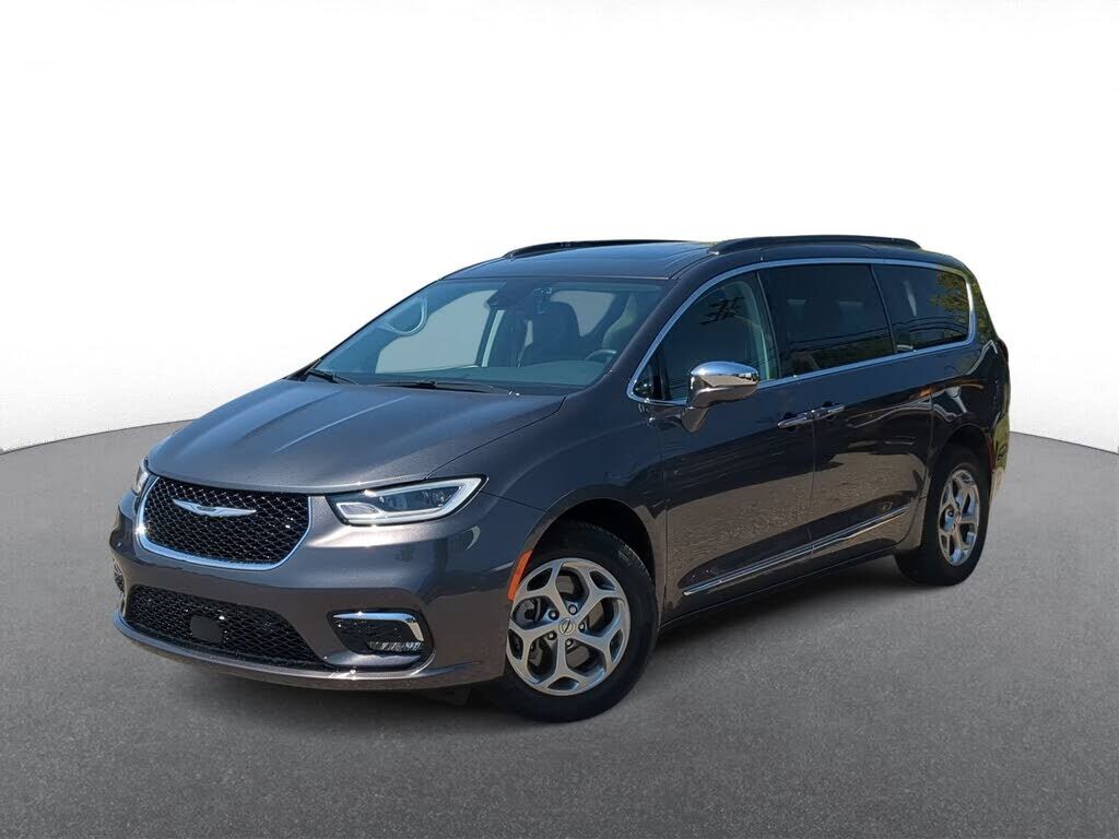 2022 CHRYSLER Pacifica