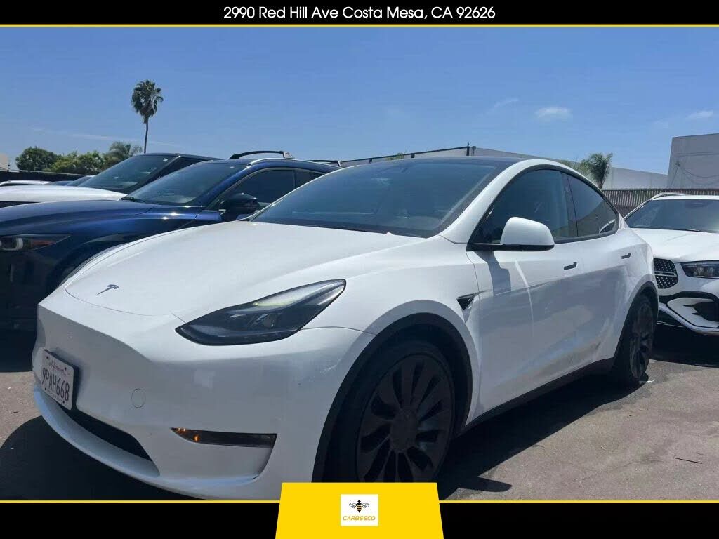 2024 TESLA Model Y