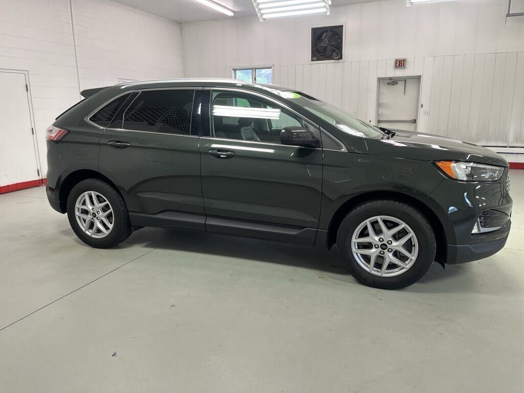 2023 FORD Edge