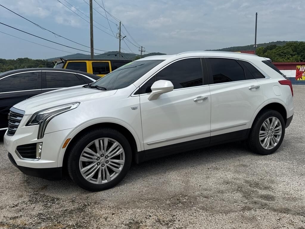 2017 CADILLAC XT5