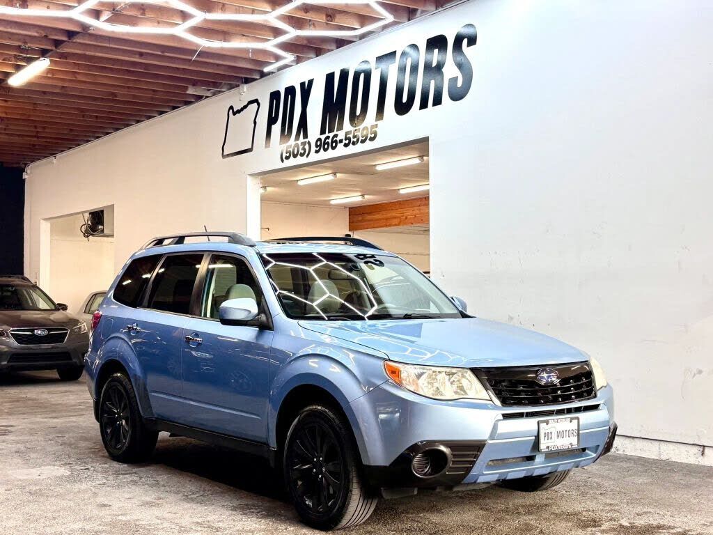 2011 SUBARU Forester