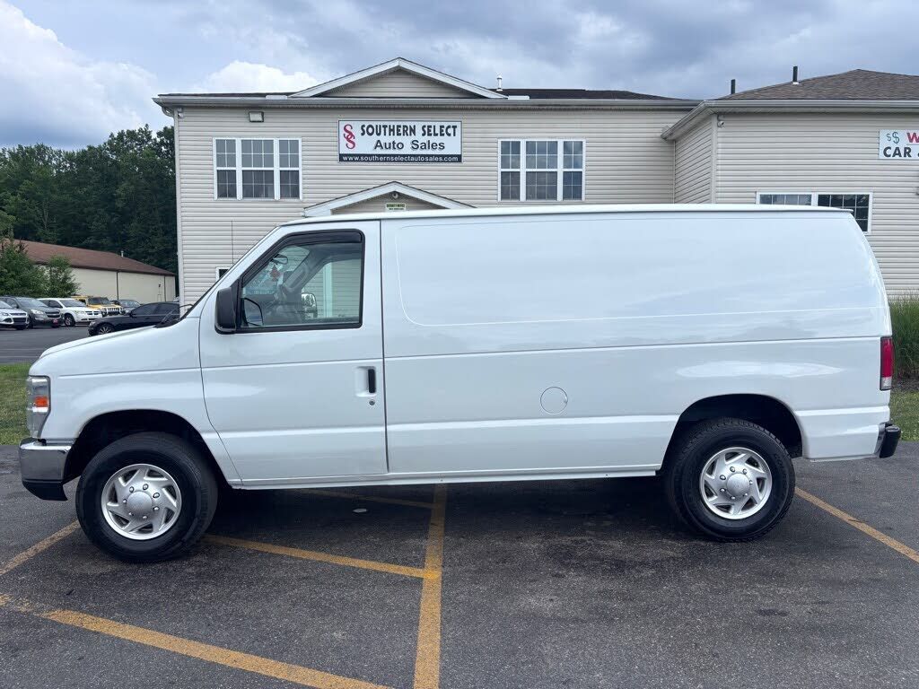 2013 FORD E-250
