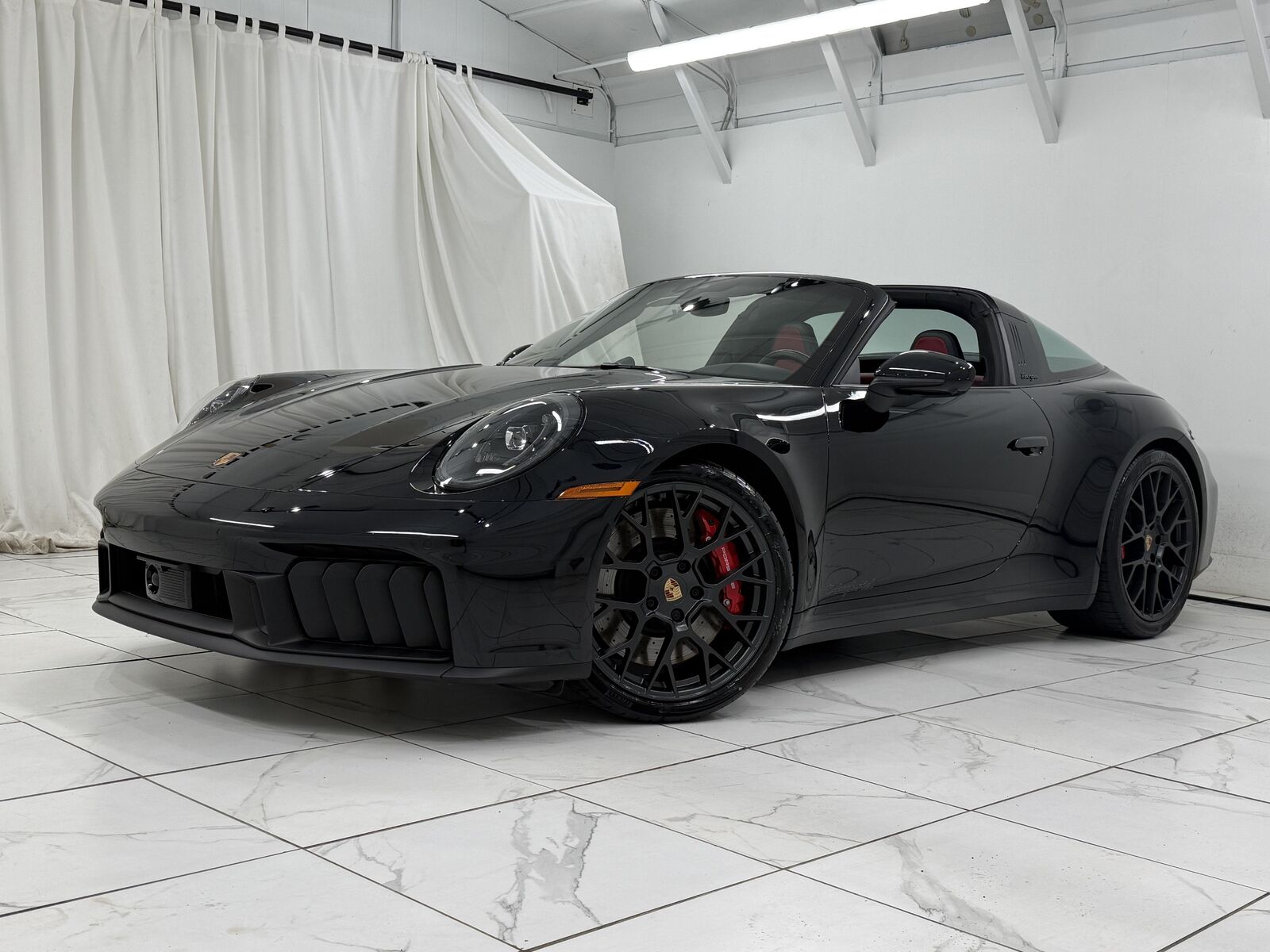 2025 PORSCHE 911