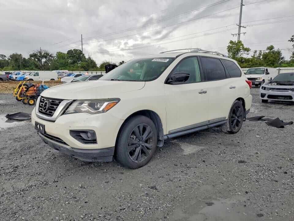 2017 NISSAN Pathfinder