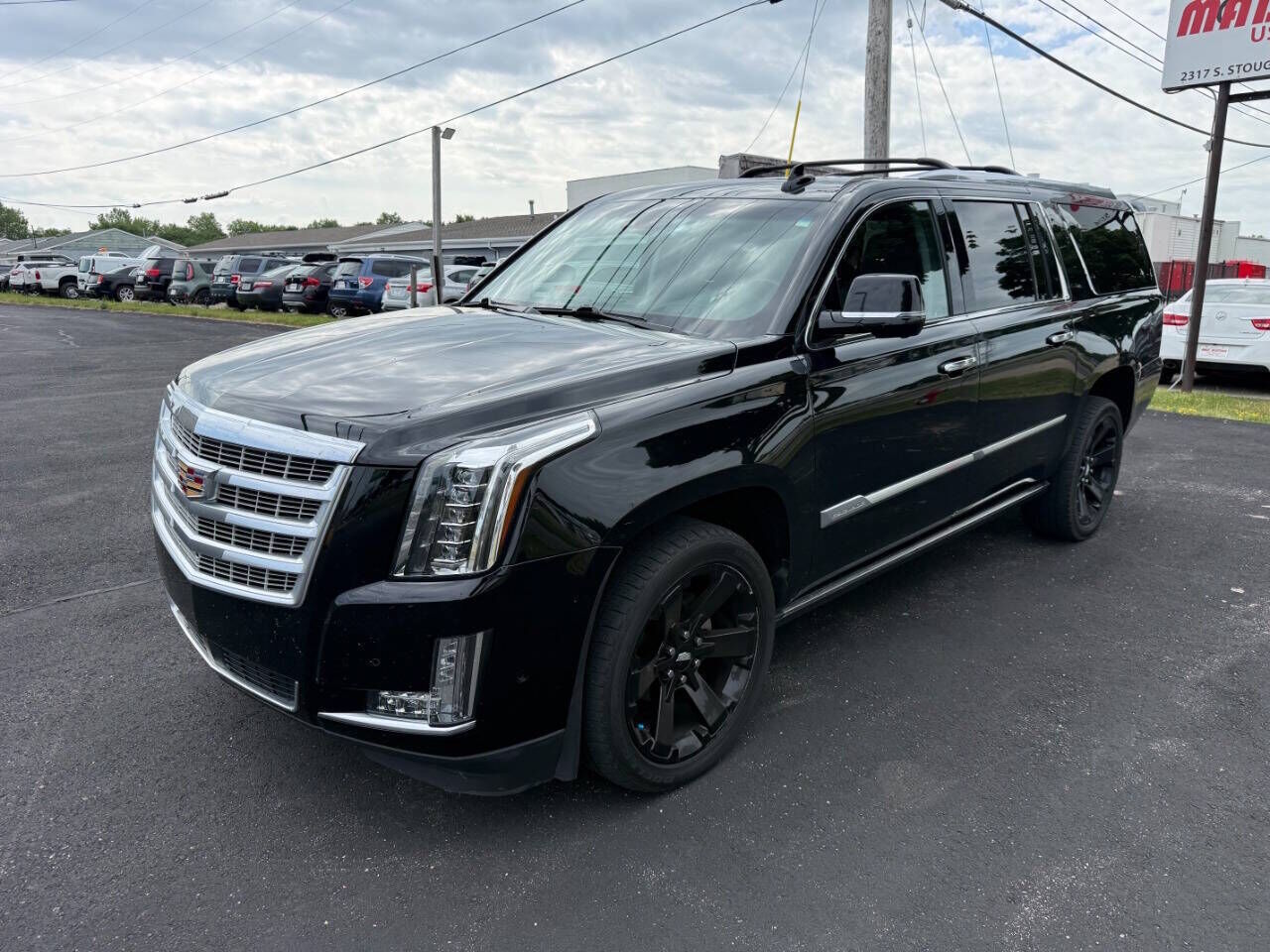 2017 CADILLAC Escalade ESV