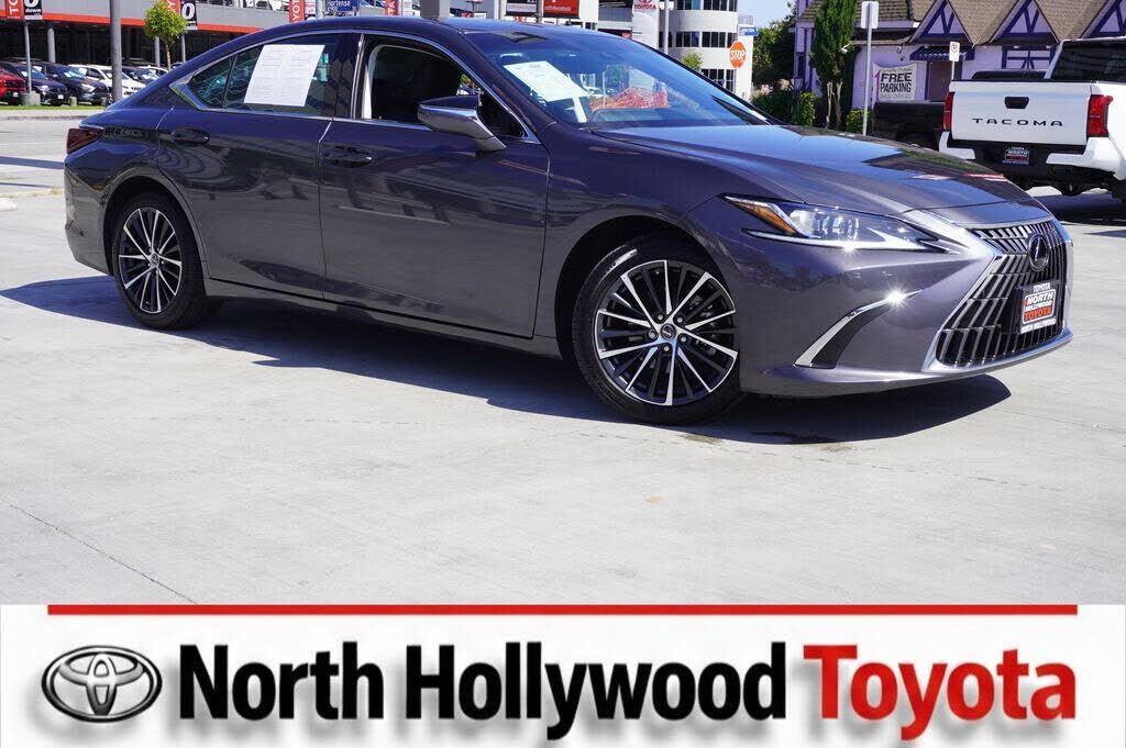 2024 LEXUS ES