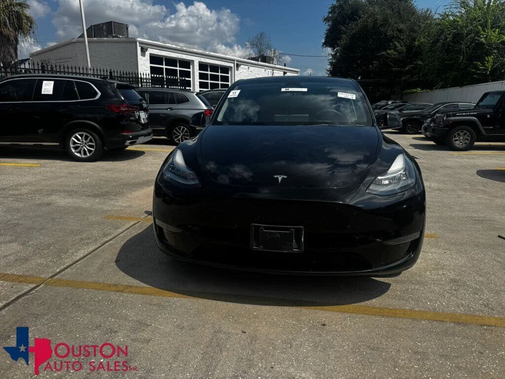 2023 TESLA Model Y