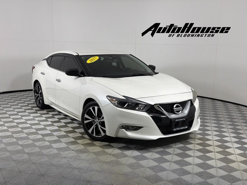 2017 NISSAN Maxima