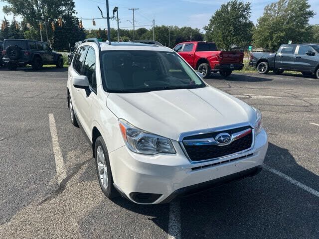 2016 SUBARU Forester