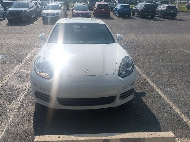 2016 PORSCHE Panamera