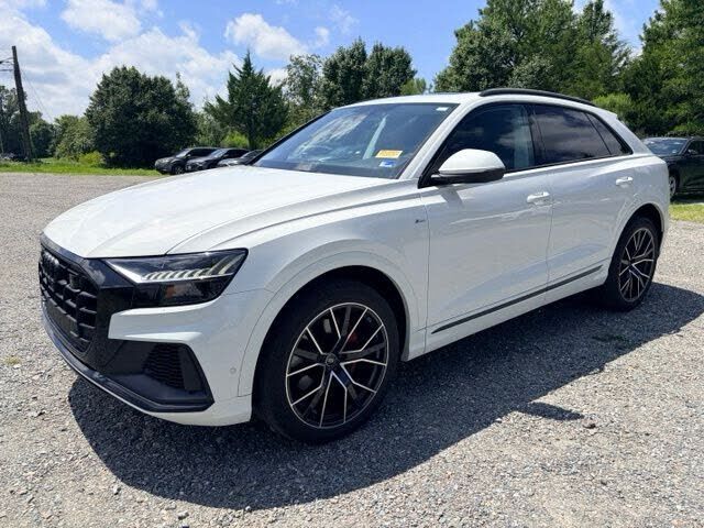 2023 AUDI Q8