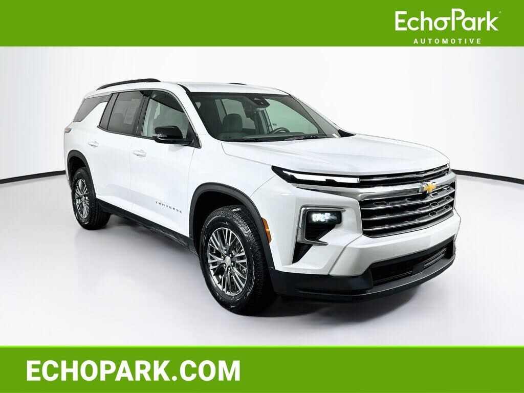 2025 CHEVROLET Traverse