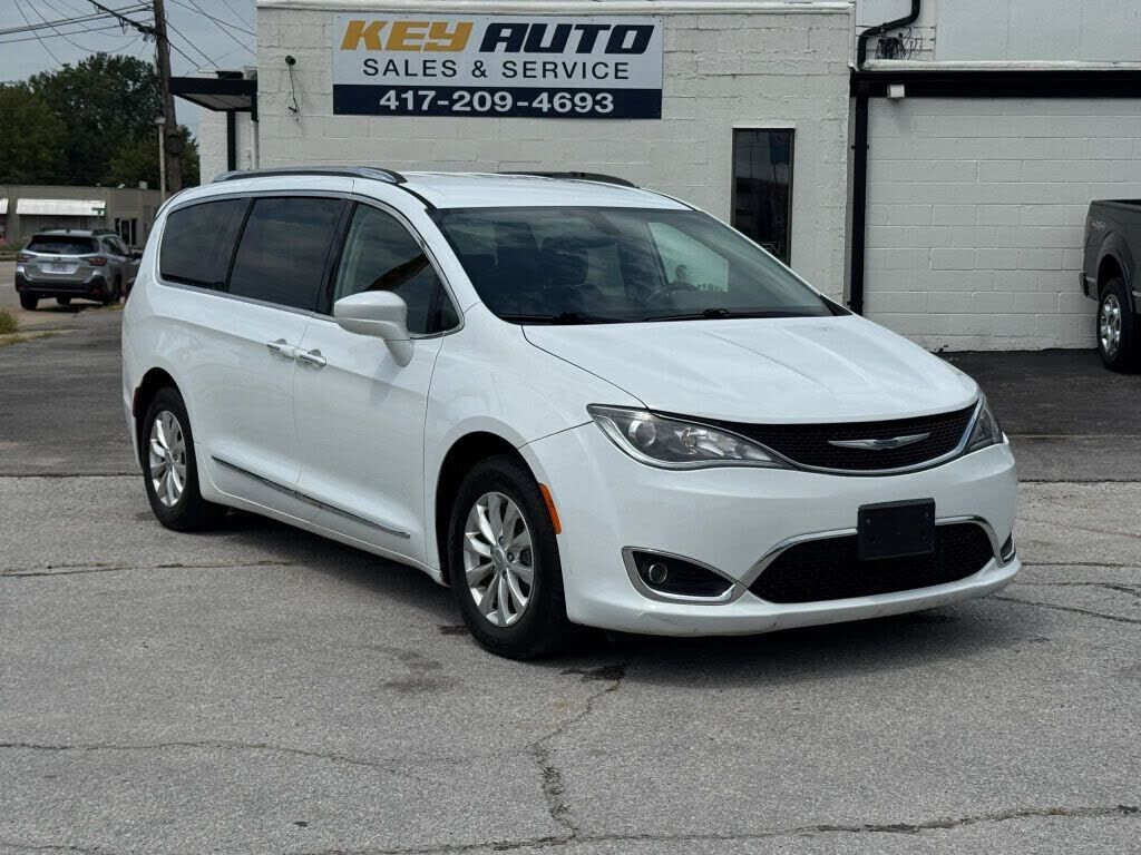 2019 CHRYSLER Pacifica