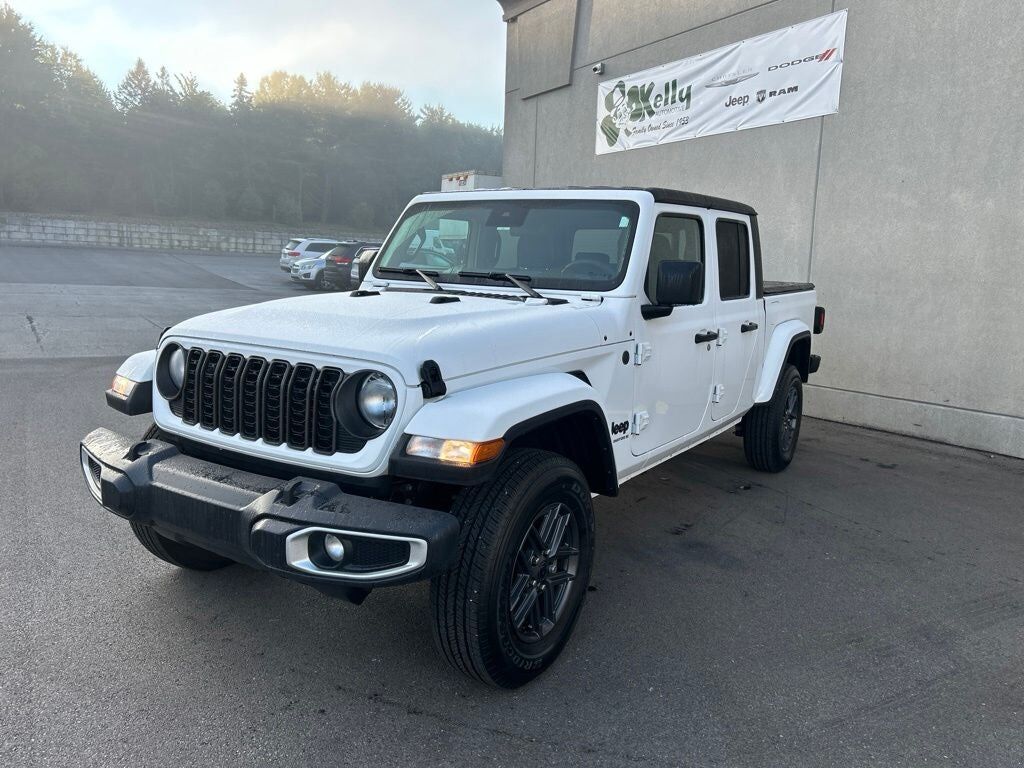 2024 JEEP Gladiator