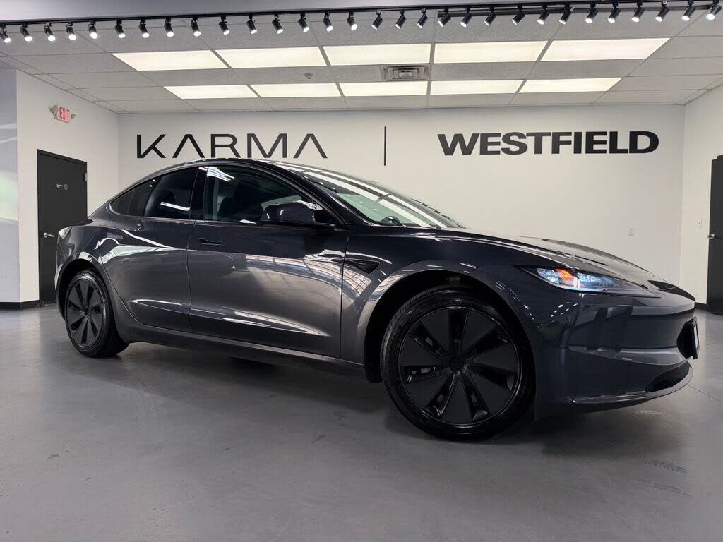 2025 TESLA Model 3