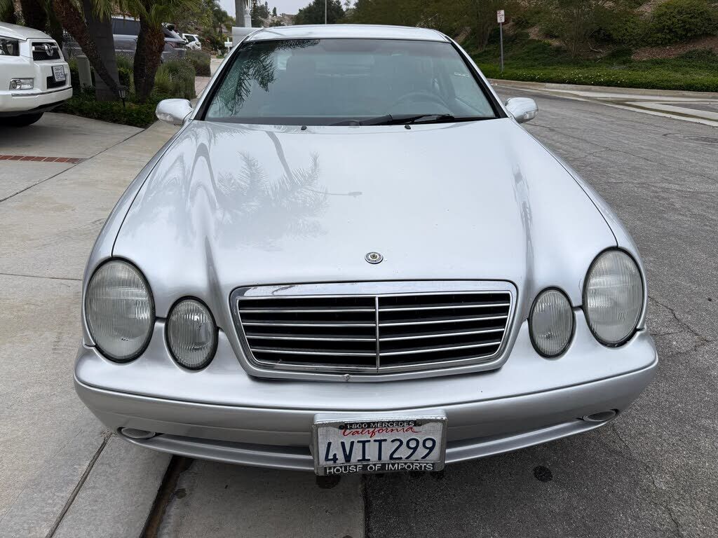 2001 MERCEDES-BENZ CLK-Class