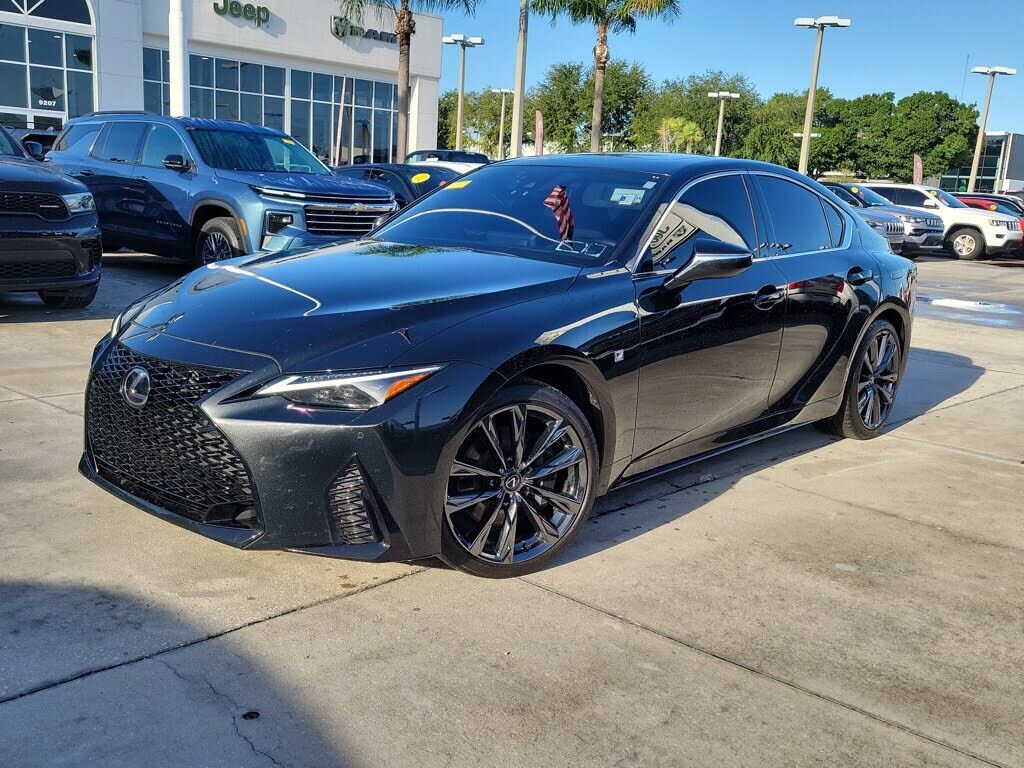2023 LEXUS IS
