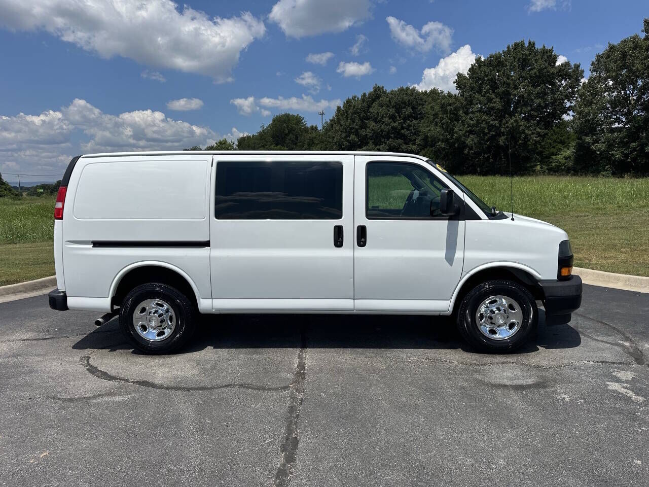 2019 CHEVROLET Express