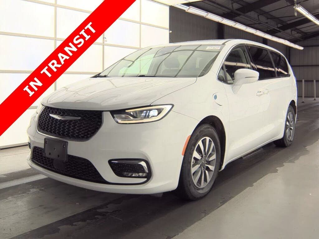 2022 CHRYSLER Pacifica
