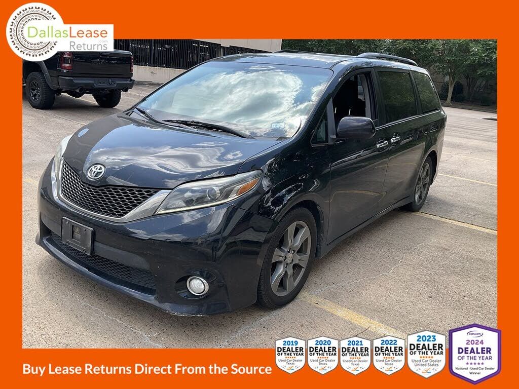 2017 TOYOTA Sienna