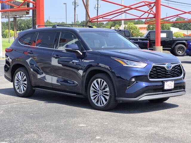 2021 TOYOTA Highlander