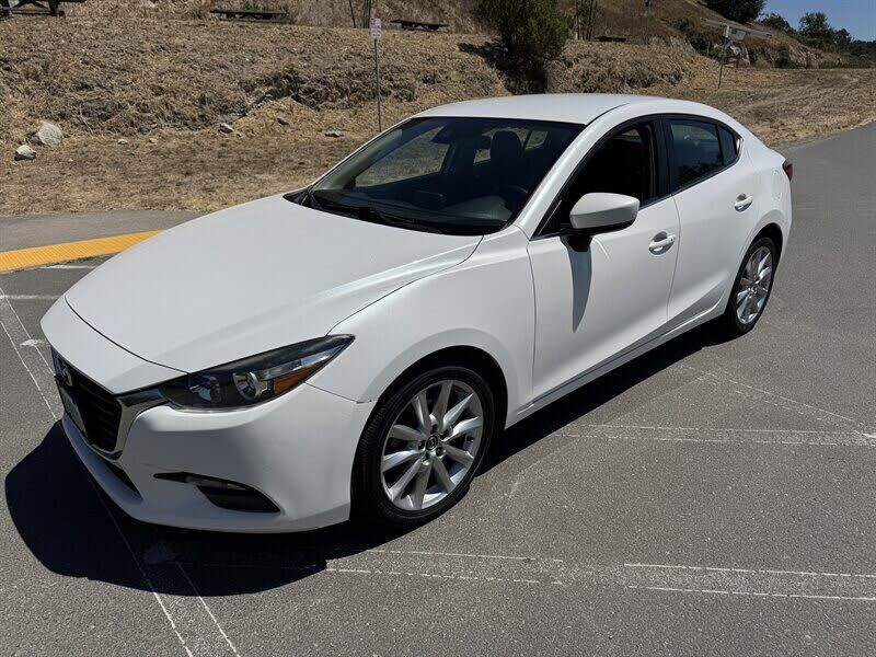 2018 MAZDA Mazda3