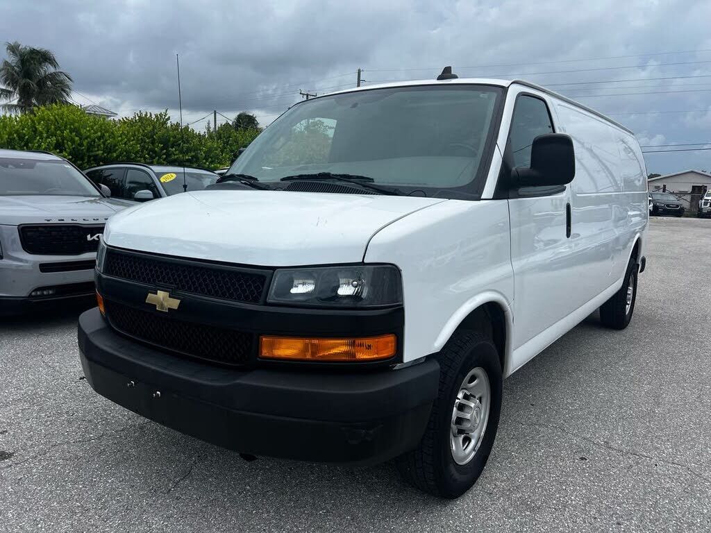2021 CHEVROLET Express