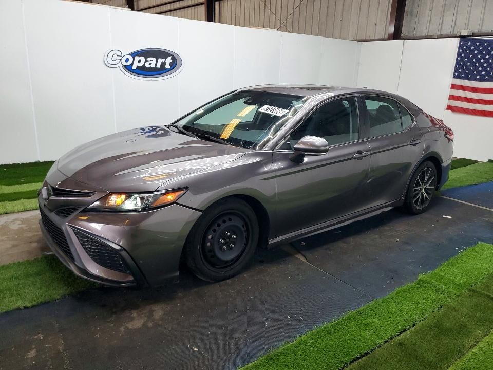 2022 TOYOTA Camry