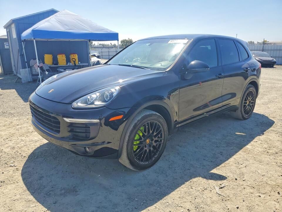 2016 PORSCHE Cayenne