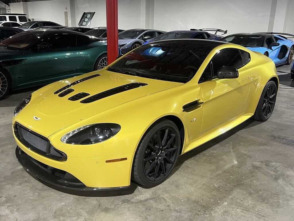 2015 ASTON MARTIN V12 Vantage