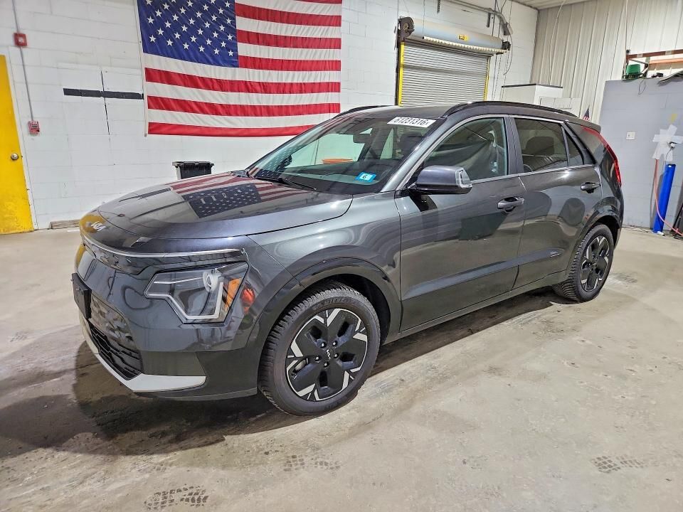 2023 KIA Niro
