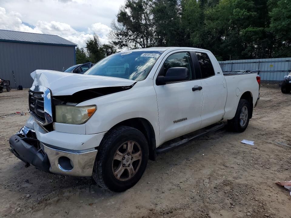 2011 TOYOTA Tundra