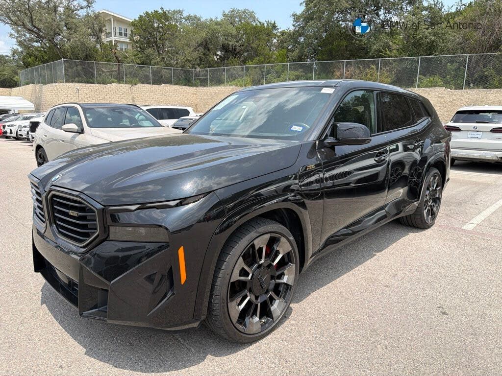 2023 BMW XM