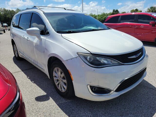2019 CHRYSLER Pacifica