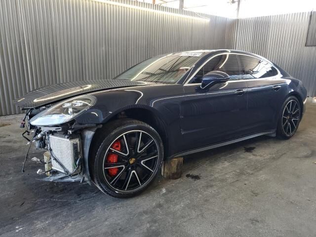 2018 PORSCHE Panamera